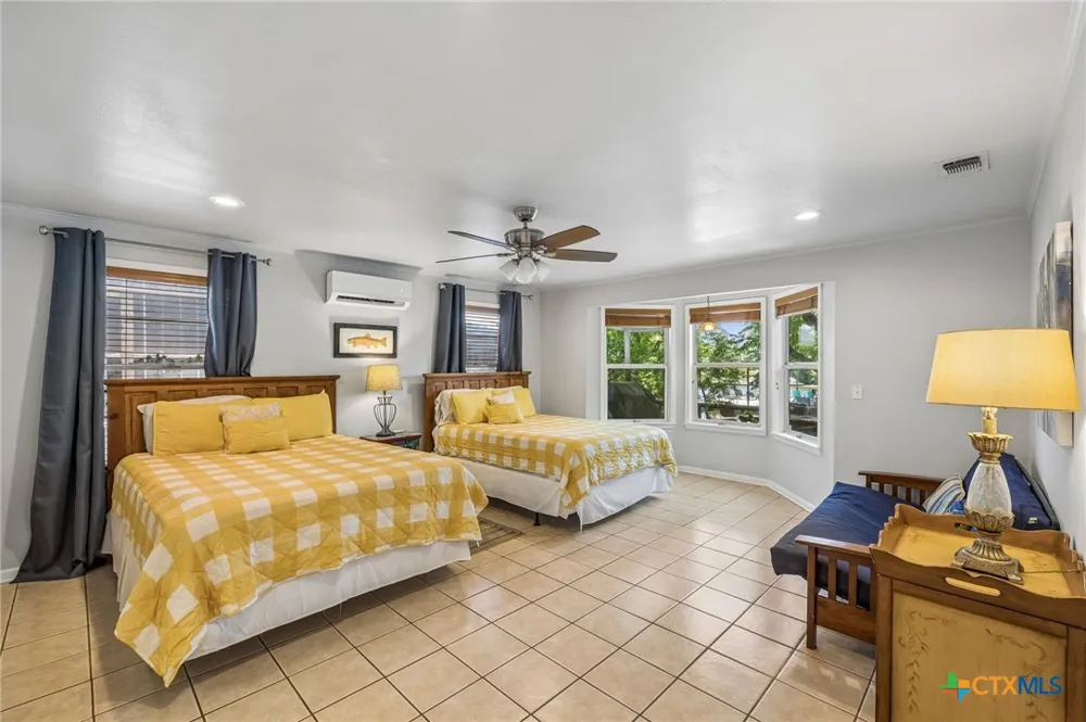 2632 Williams Lakeshore Kingsland, TX 78639