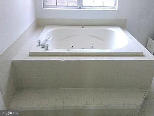 10711 FEATHERSTONE DRIVE Fort Washington, MD 20744