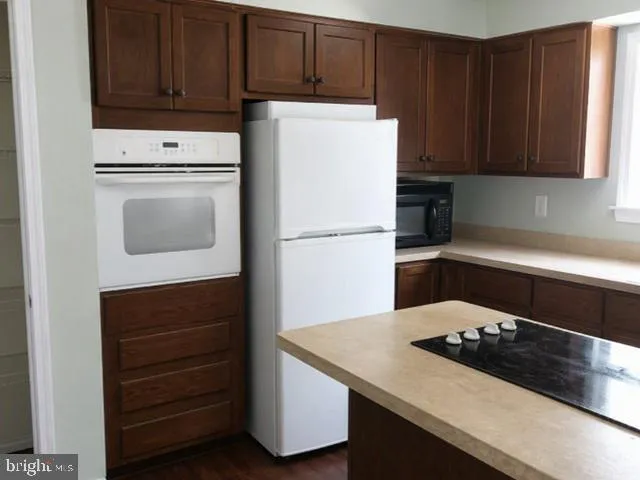 10711 FEATHERSTONE DRIVE Fort Washington, MD 20744