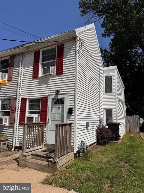 17 WEST STREET