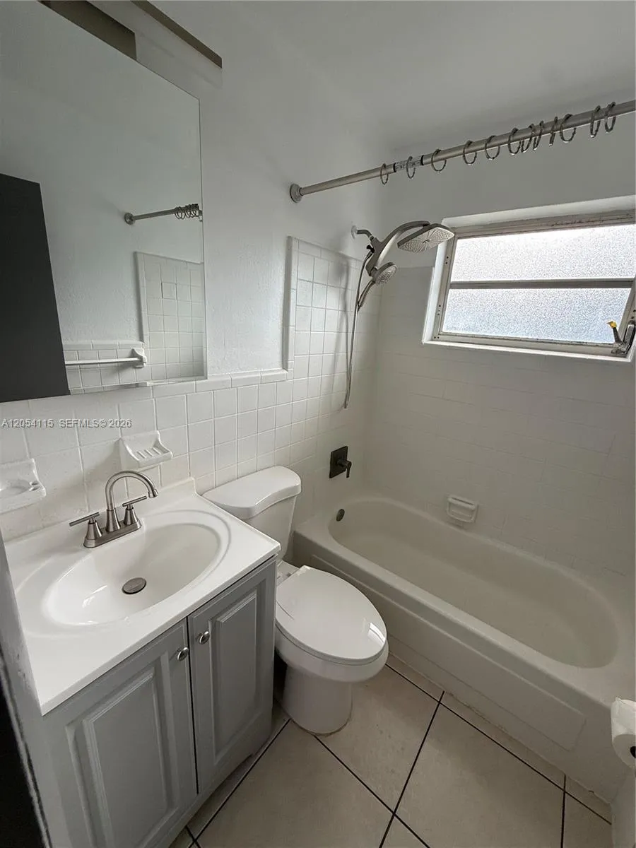 2216 Fillmore St #6 Hollywood, FL 33020