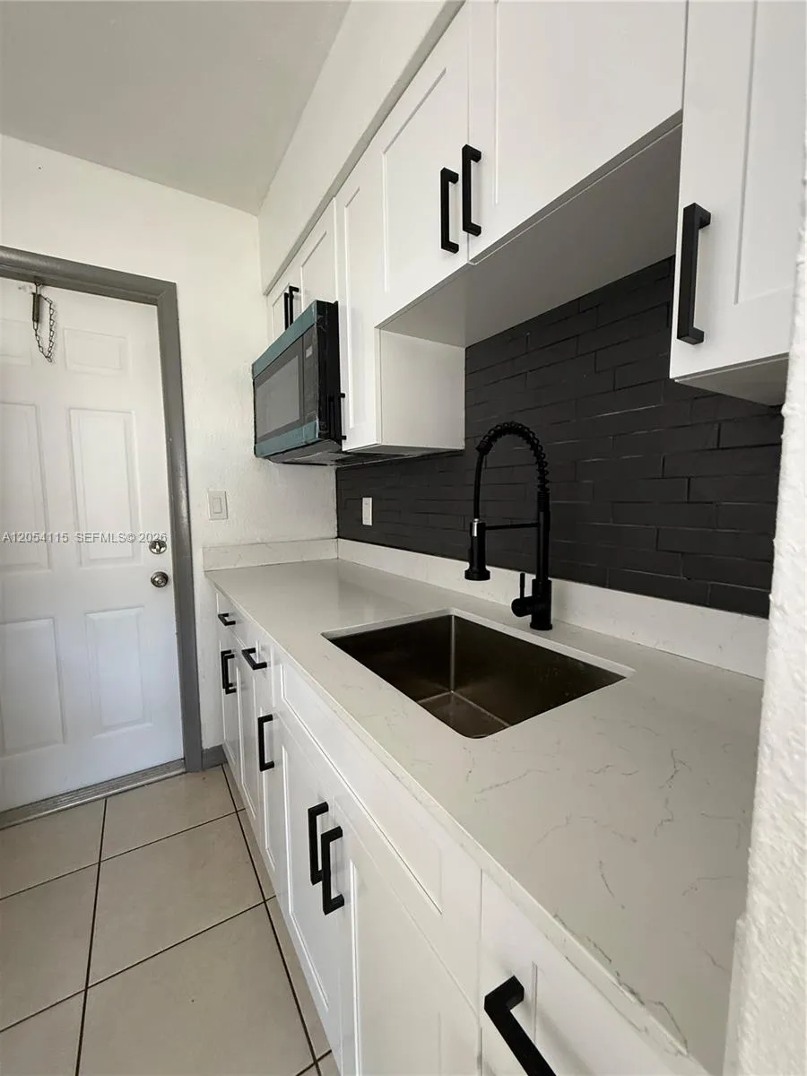 2216 Fillmore St #6 Hollywood, FL 33020