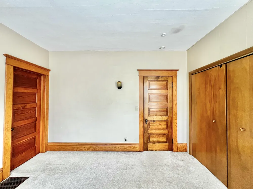 86 S Howell Street Hillsdale, MI 49242
