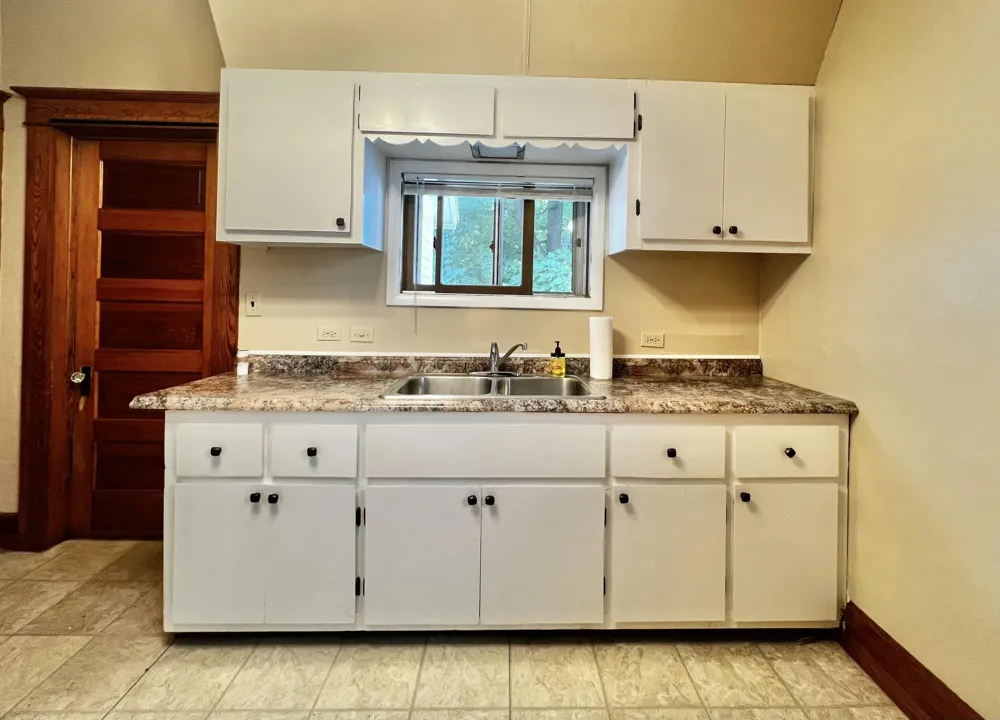 86 S Howell Street Hillsdale, MI 49242