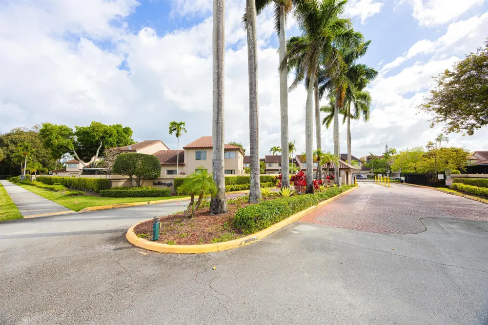 3625 Inverrary Boulevard W Lauderhill, FL 33319