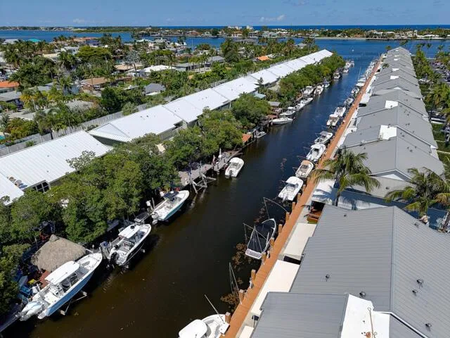 622 Mariners Way Boynton Beach, FL 33435