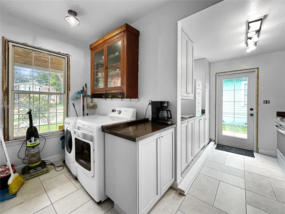211 N 12TH ST Other City - In The State Of Florida, FL 34748