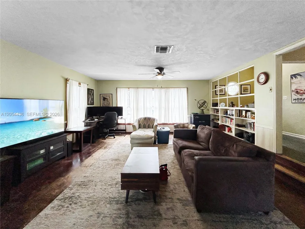 211 N 12TH ST Other City - In The State Of Florida, FL 34748