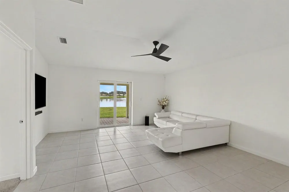 969 Bent Creek Drive Fort Pierce, FL 34947