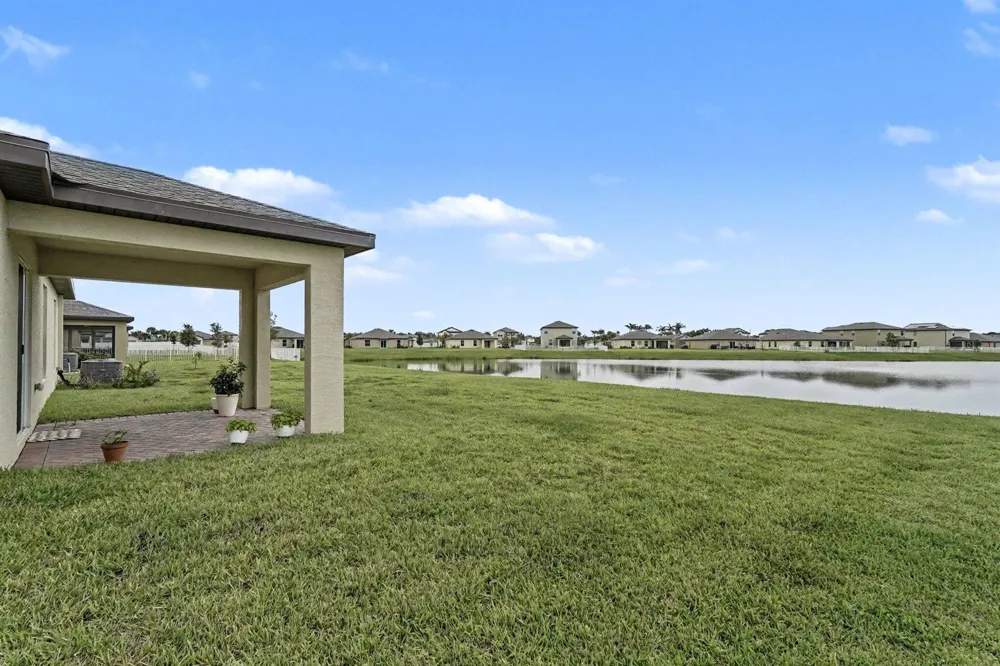 969 Bent Creek Drive Fort Pierce, FL 34947