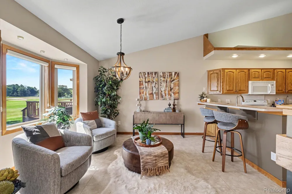 28 Millpond Trail Saginaw Charter Township, MI 48603