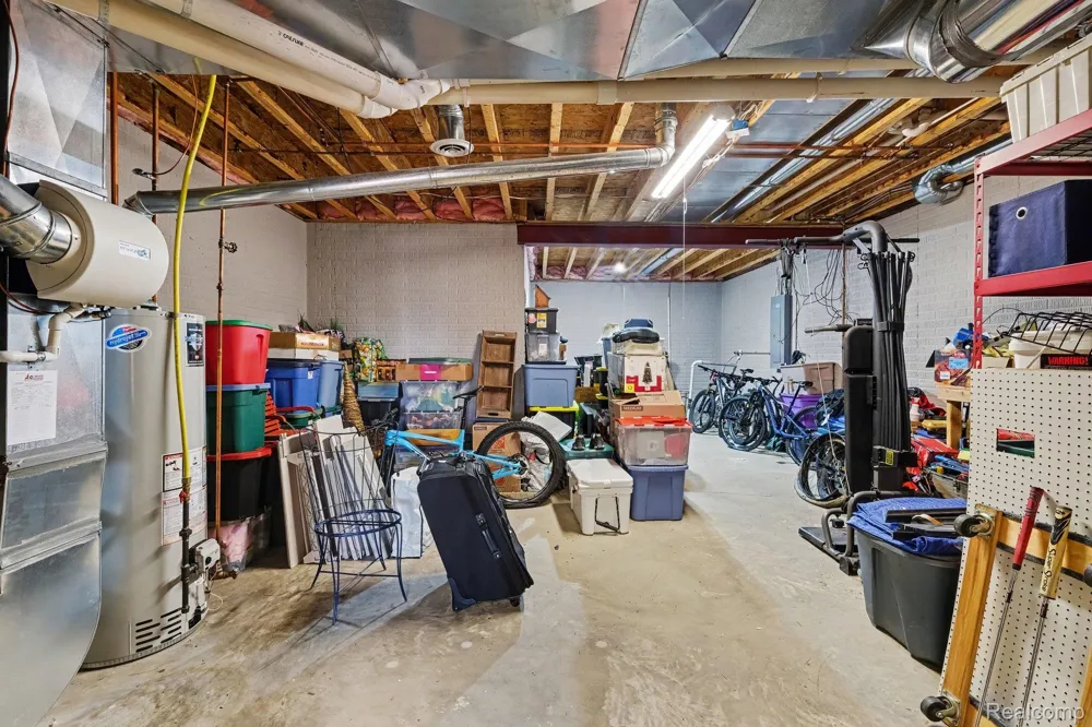 28 Millpond Trail Saginaw Charter Township, MI 48603