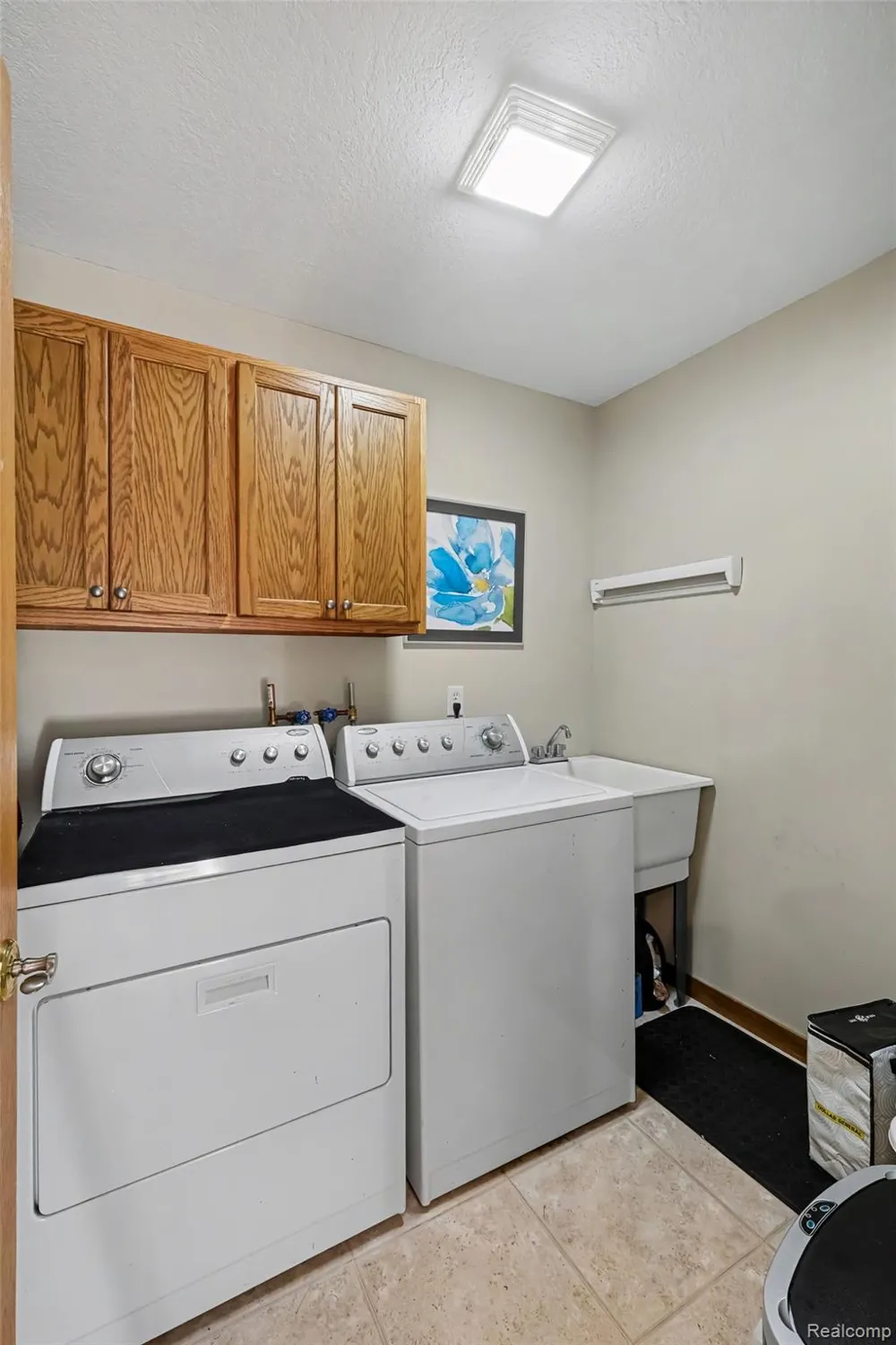 28 Millpond Trail Saginaw Charter Township, MI 48603
