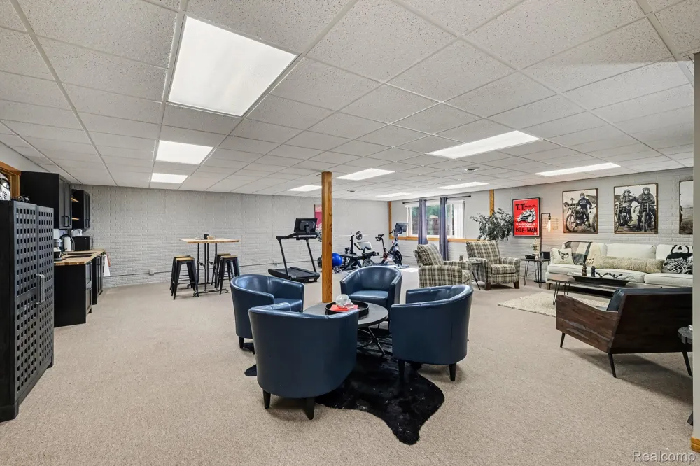 28 Millpond Trail Saginaw Charter Township, MI 48603