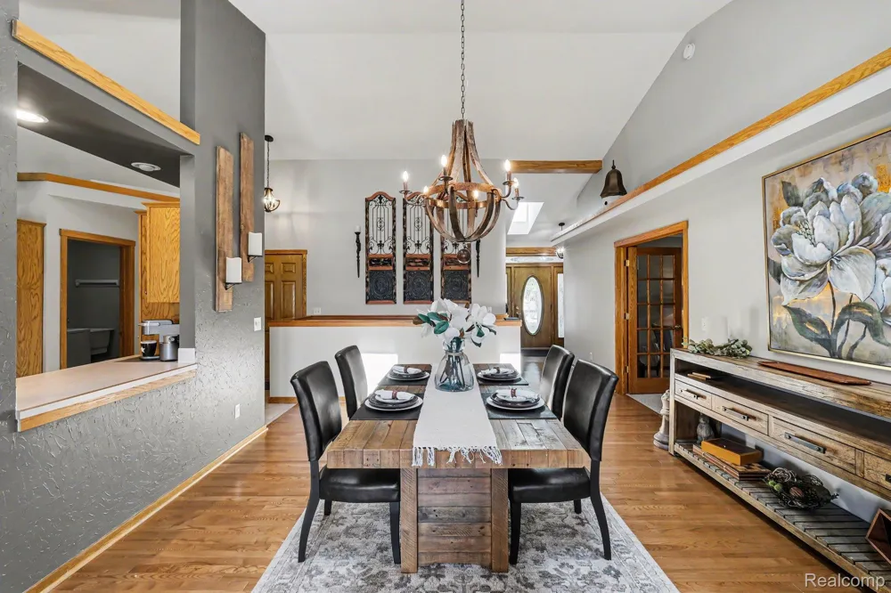 28 Millpond Trail Saginaw Charter Township, MI 48603