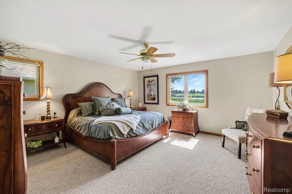 28 Millpond Trail Saginaw Charter Township, MI 48603