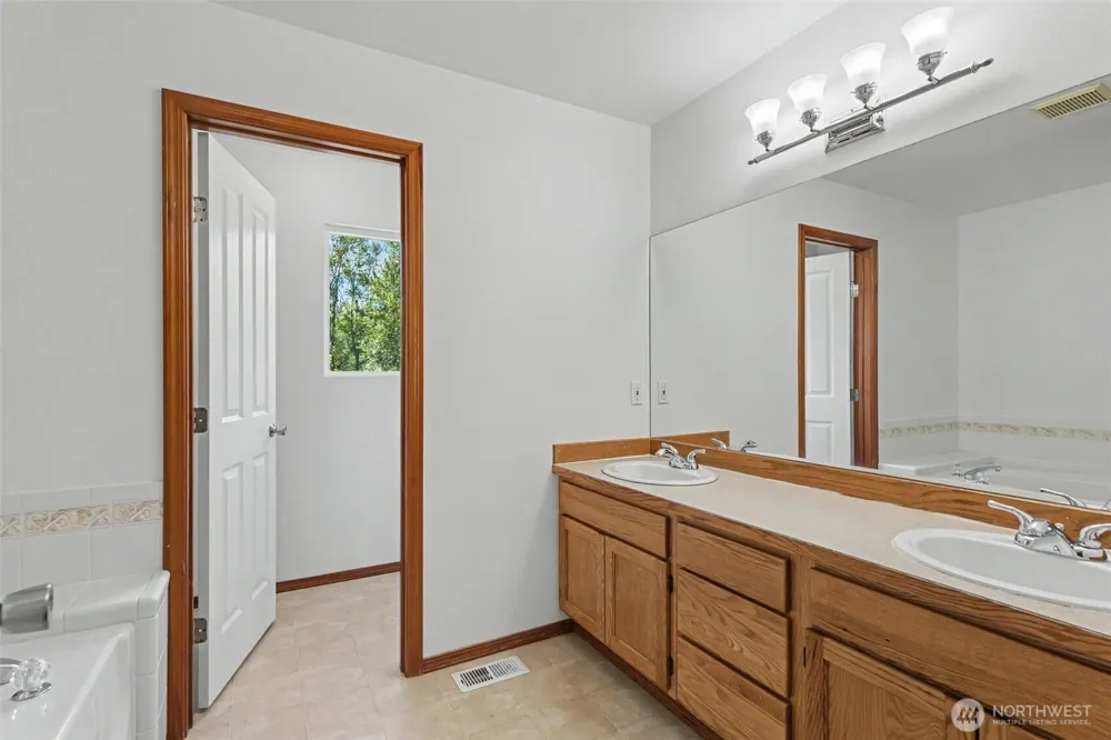 18663 Rainier View Road SE Monroe, WA 98272