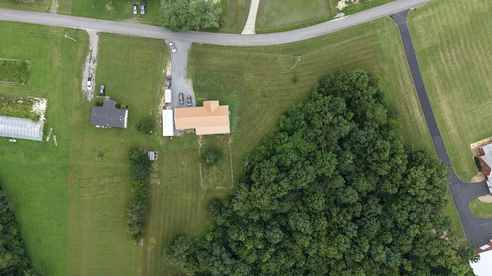 4423 Highland Rd Lafayette, TN 37083