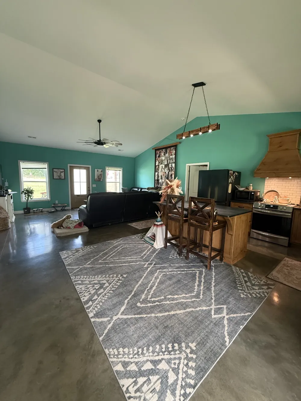 4423 Highland Rd Lafayette, TN 37083