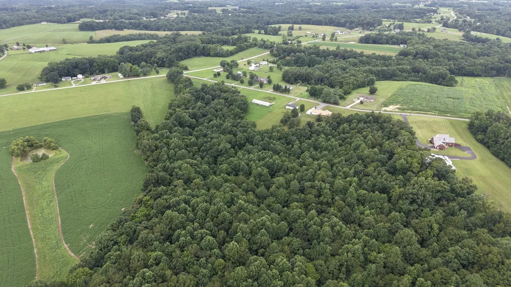 4423 Highland Rd Lafayette, TN 37083