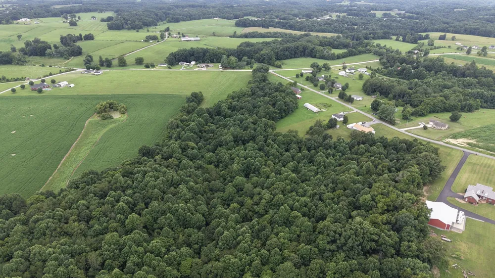 4423 Highland Rd Lafayette, TN 37083