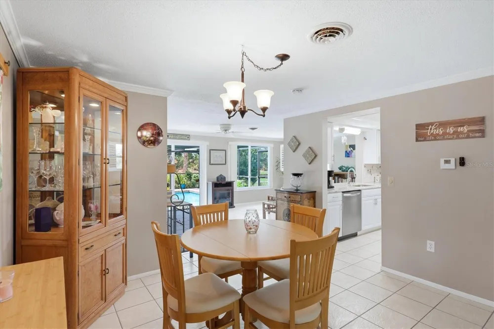 383 E WENTWORTH CIRCLE Englewood, FL 34223