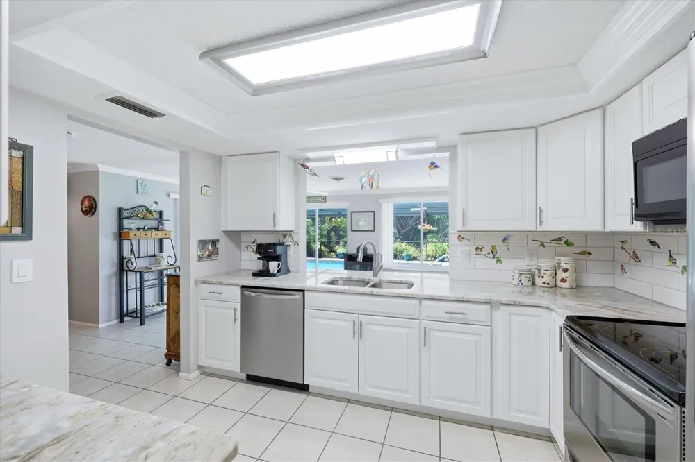 383 E WENTWORTH CIRCLE Englewood, FL 34223