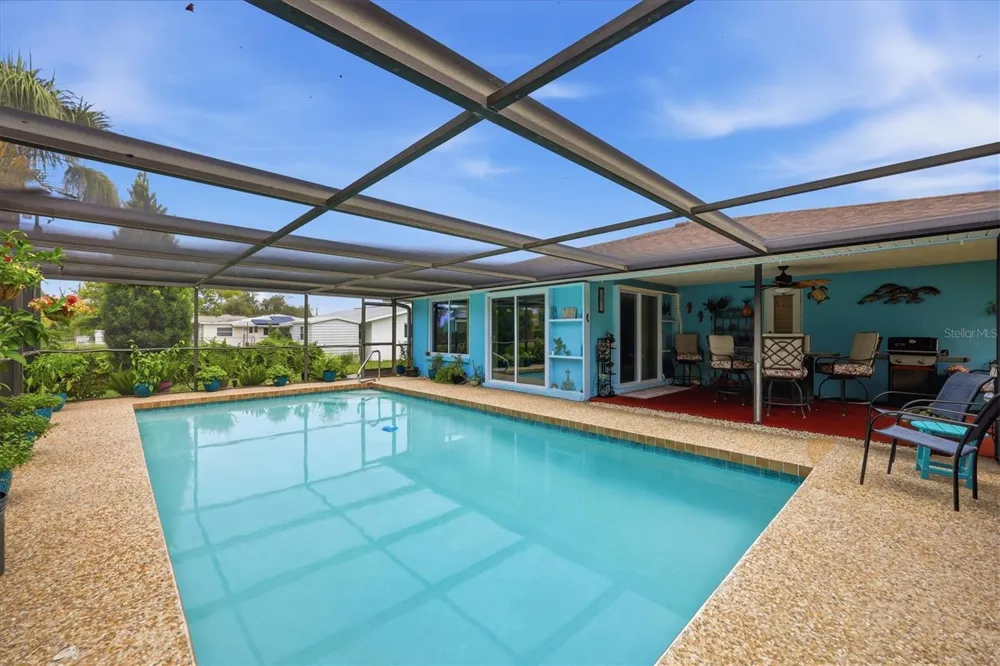 383 E WENTWORTH CIRCLE Englewood, FL 34223