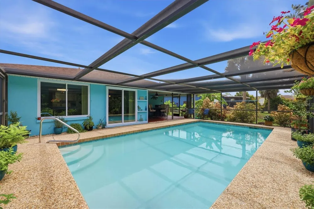 383 E WENTWORTH CIRCLE Englewood, FL 34223