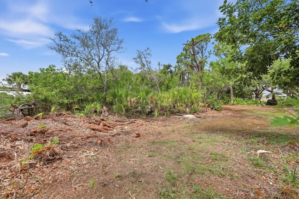 383 E WENTWORTH CIRCLE Englewood, FL 34223