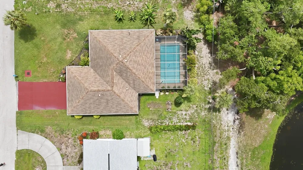 383 E WENTWORTH CIRCLE Englewood, FL 34223