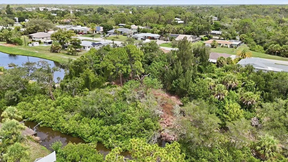 383 E WENTWORTH CIRCLE Englewood, FL 34223