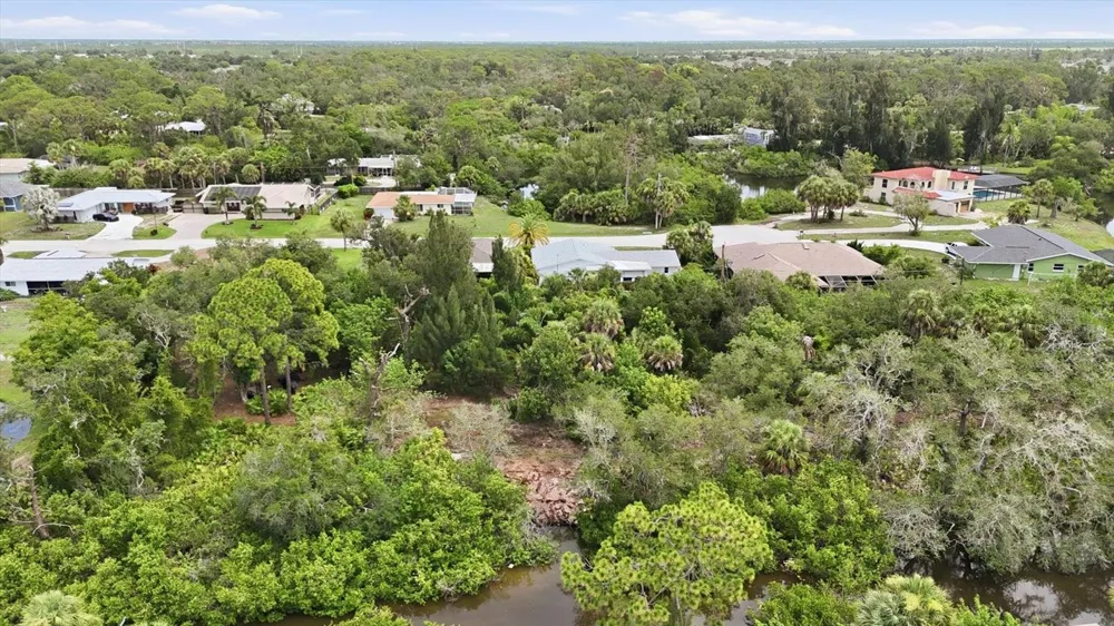 383 E WENTWORTH CIRCLE Englewood, FL 34223