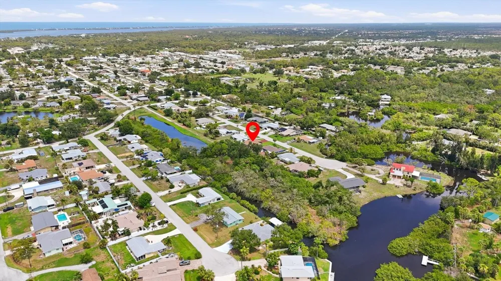 383 E WENTWORTH CIRCLE Englewood, FL 34223