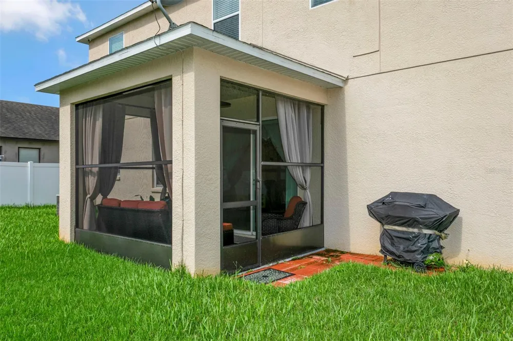 1424 MAIN STREET Valrico, FL 33594