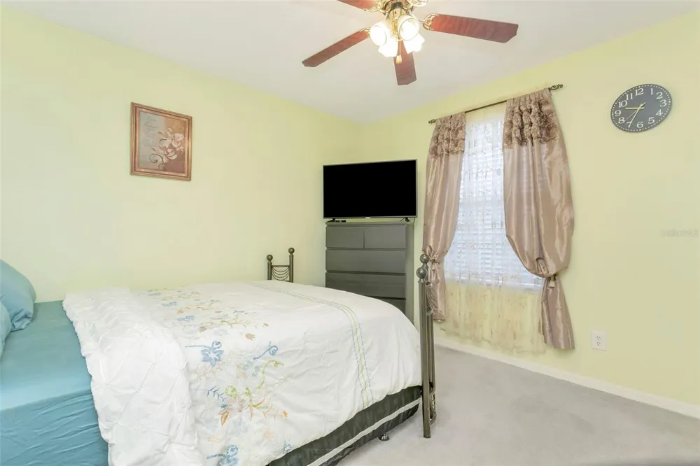 1424 MAIN STREET Valrico, FL 33594