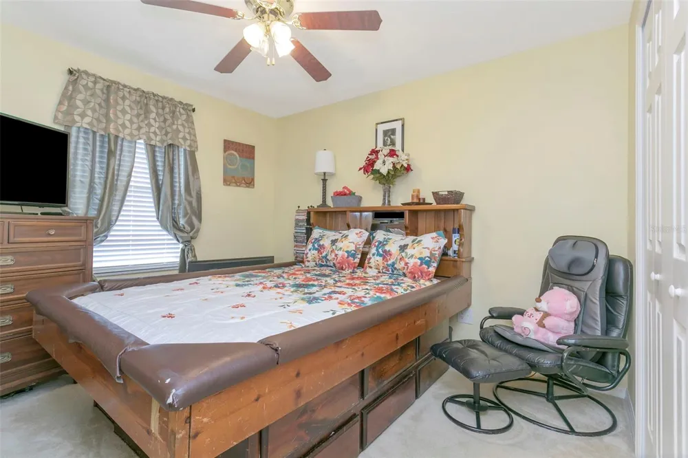 1424 MAIN STREET Valrico, FL 33594