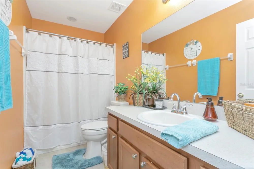 1424 MAIN STREET Valrico, FL 33594