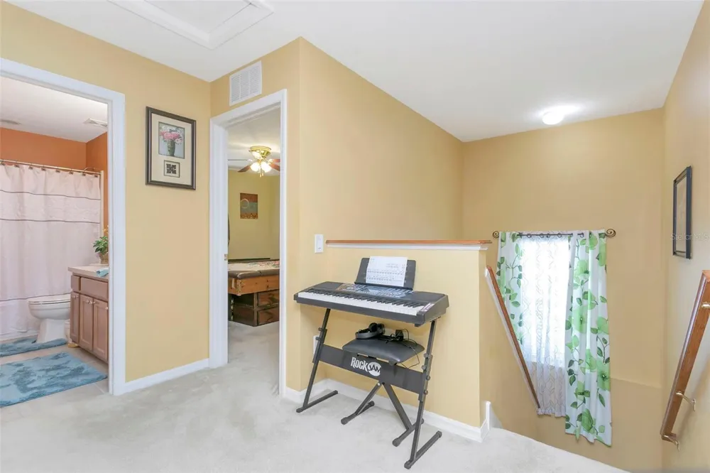 1424 MAIN STREET Valrico, FL 33594