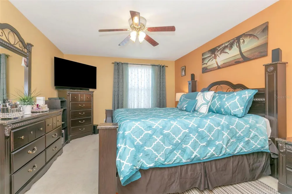 1424 MAIN STREET Valrico, FL 33594