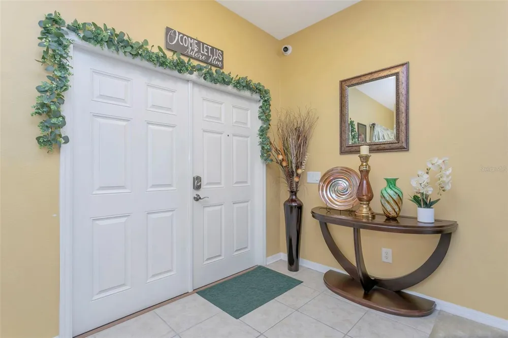 1424 MAIN STREET Valrico, FL 33594