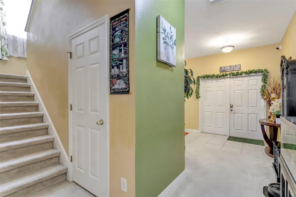 1424 MAIN STREET Valrico, FL 33594