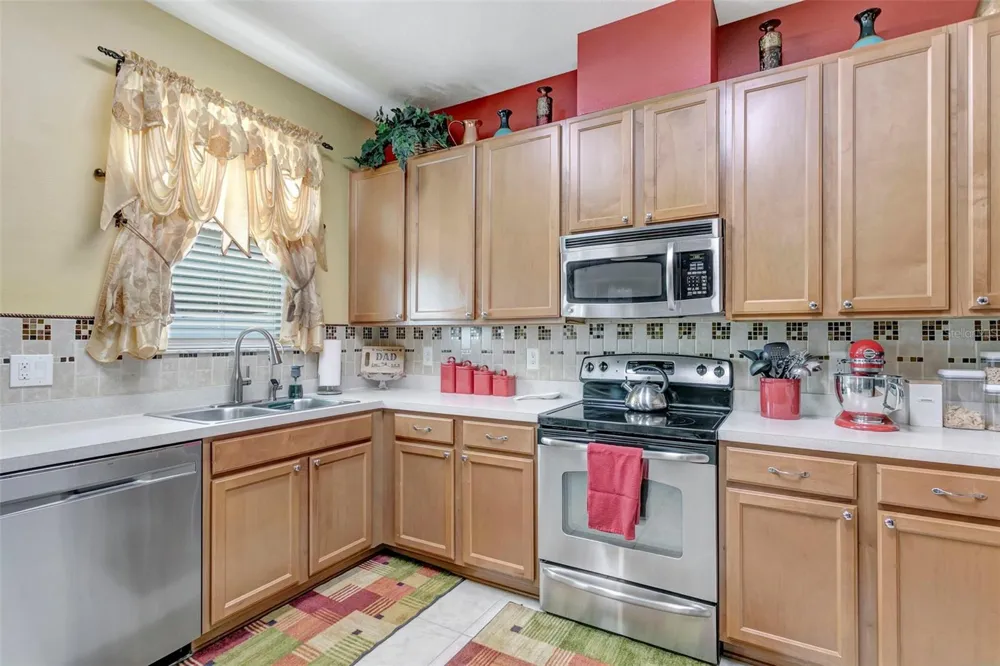 1424 MAIN STREET Valrico, FL 33594