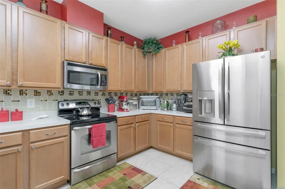 1424 MAIN STREET Valrico, FL 33594