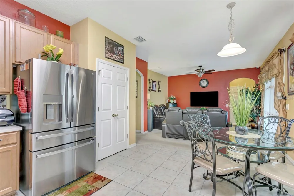 1424 MAIN STREET Valrico, FL 33594