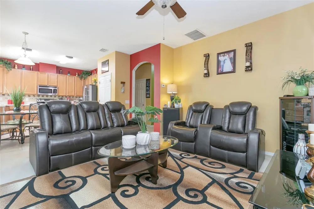 1424 MAIN STREET Valrico, FL 33594