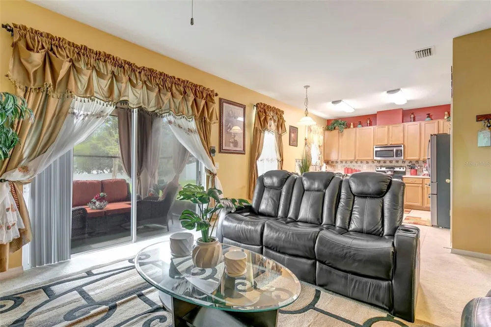 1424 MAIN STREET Valrico, FL 33594