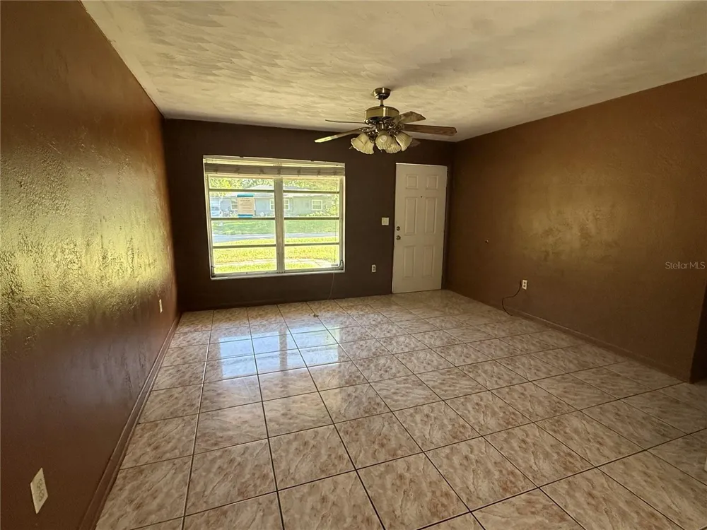 3802 E ESTHER STREET Orlando, FL 32812