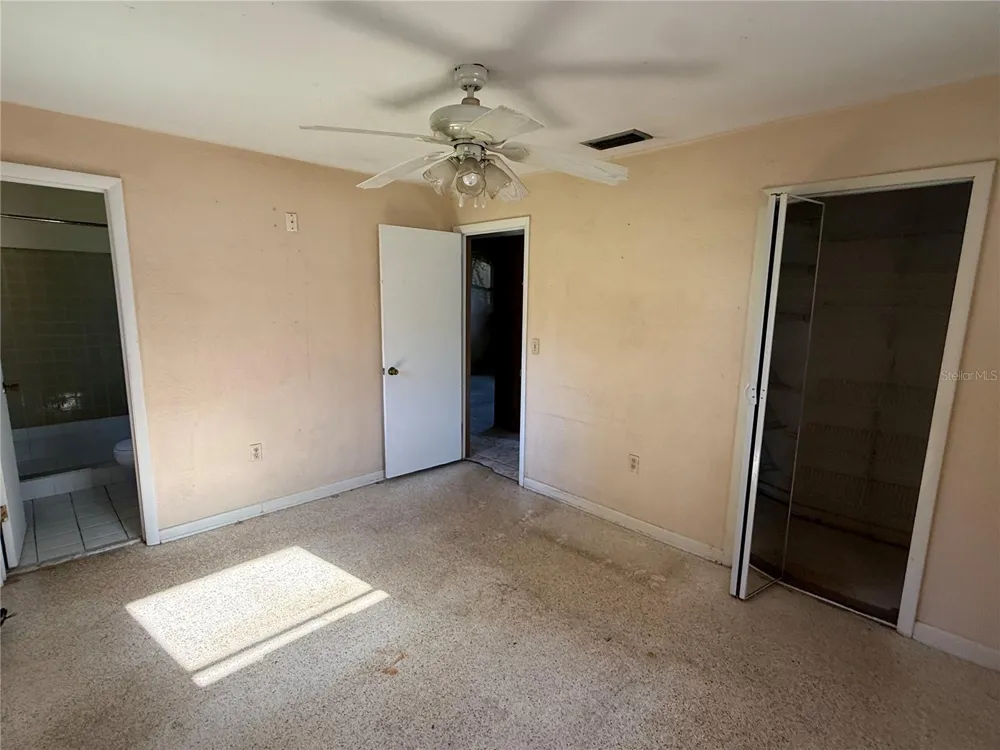 3802 E ESTHER STREET Orlando, FL 32812