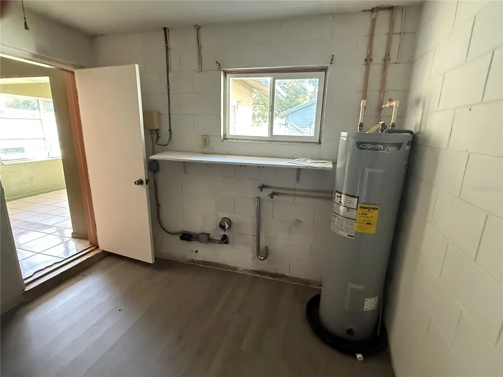 3802 E ESTHER STREET Orlando, FL 32812